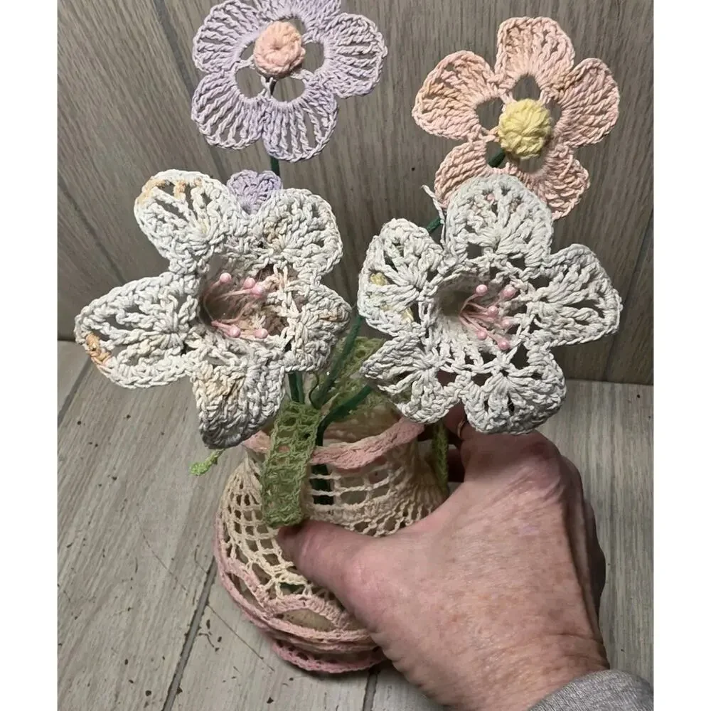 Vtg Crocheted Vase With Pastel Flowers Handmade Heritage Boho Cottagecore Read